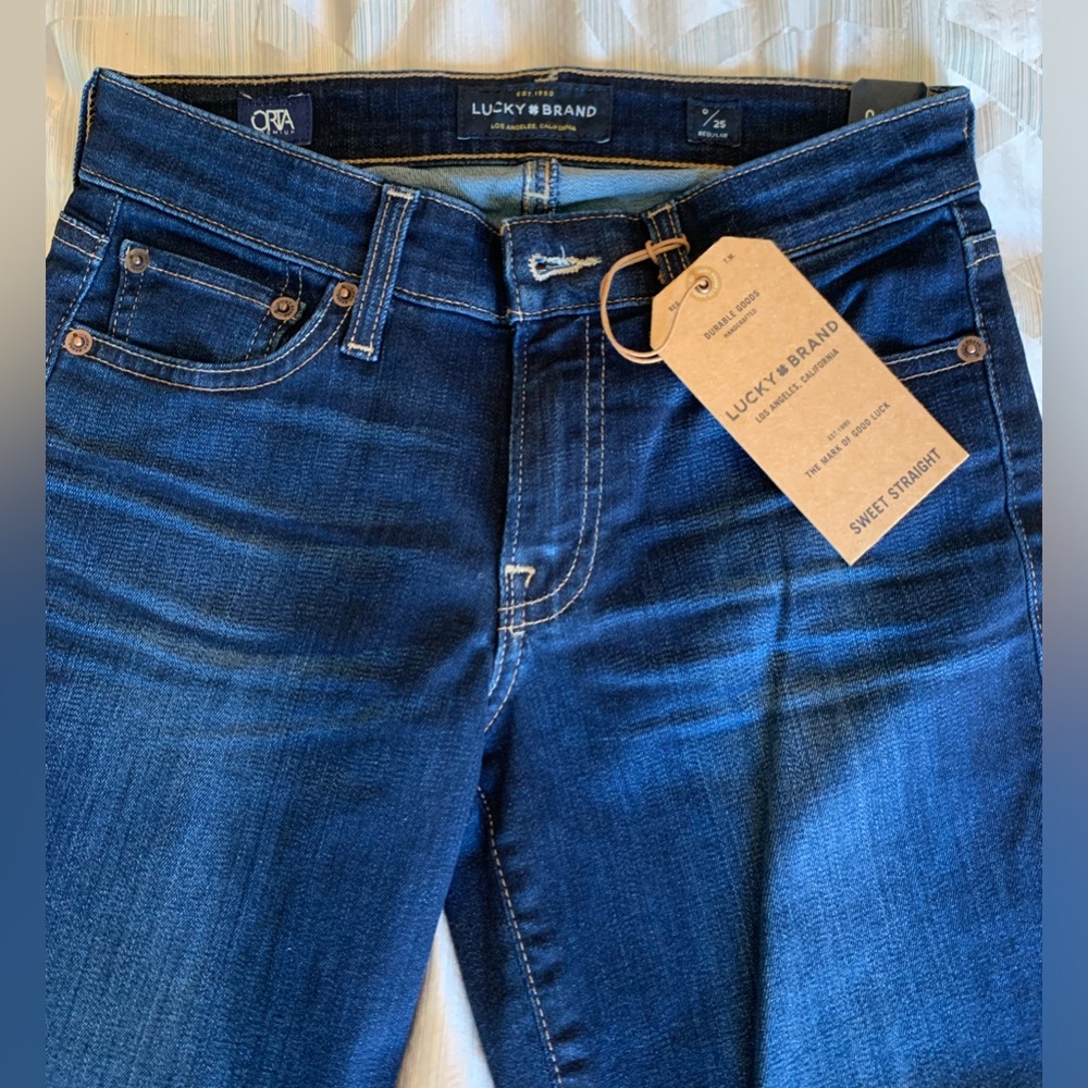 Lucky Brand NEW WITH TAGS size 0/25 straight leg jeans
